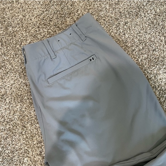 Under Armour Men's Light Gray Chinos Heat Gear - Picture 4 of 6